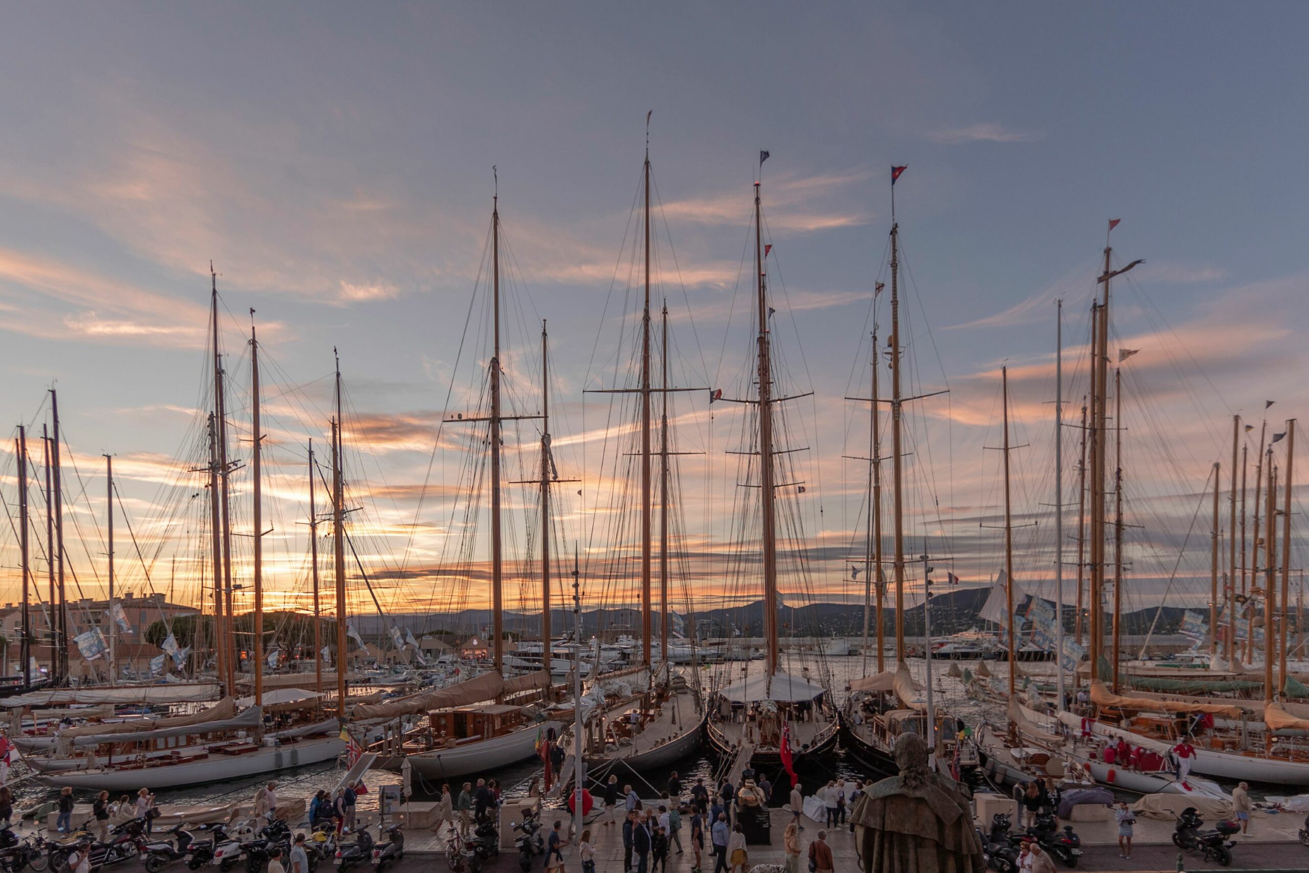Les Voiles de Saint-Tropez : Sous le soleil, évidemment
