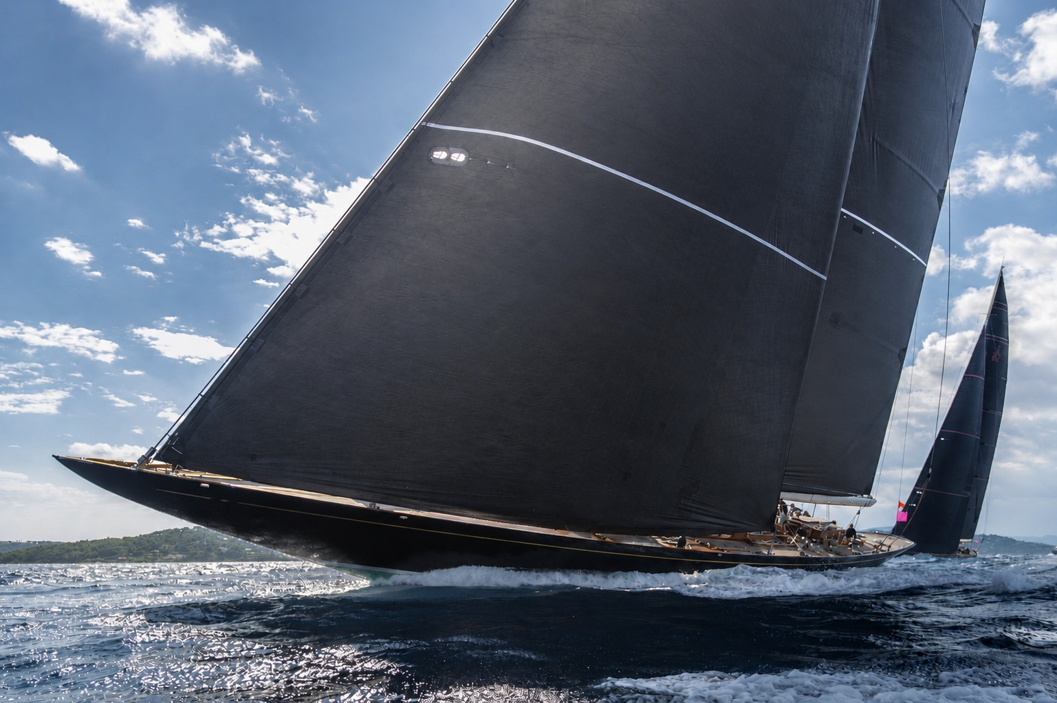 Art de vivre et grand retour des Classe J aux Voiles de Saint-Tropez